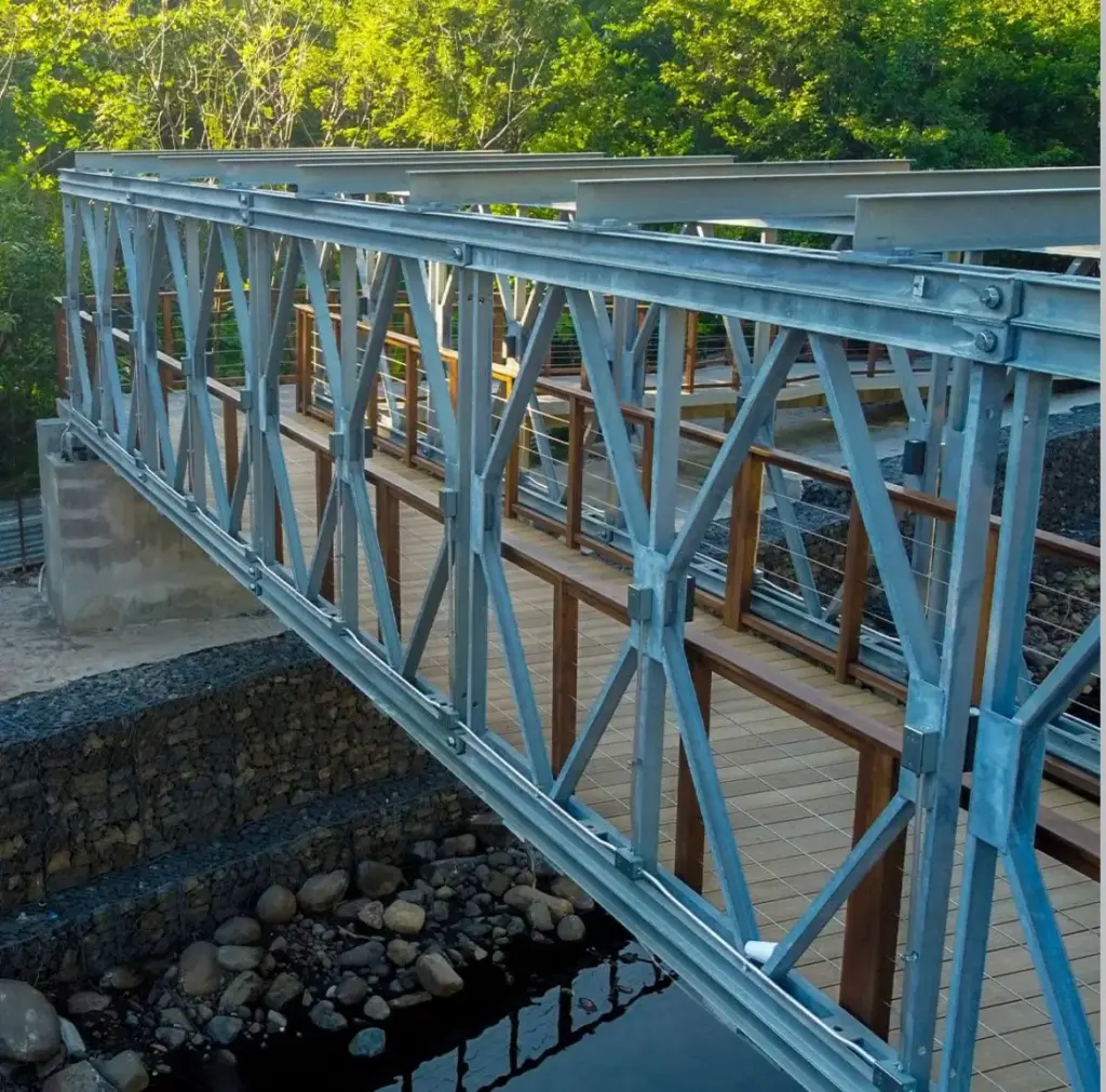 Puente Peatonal El Zonte
