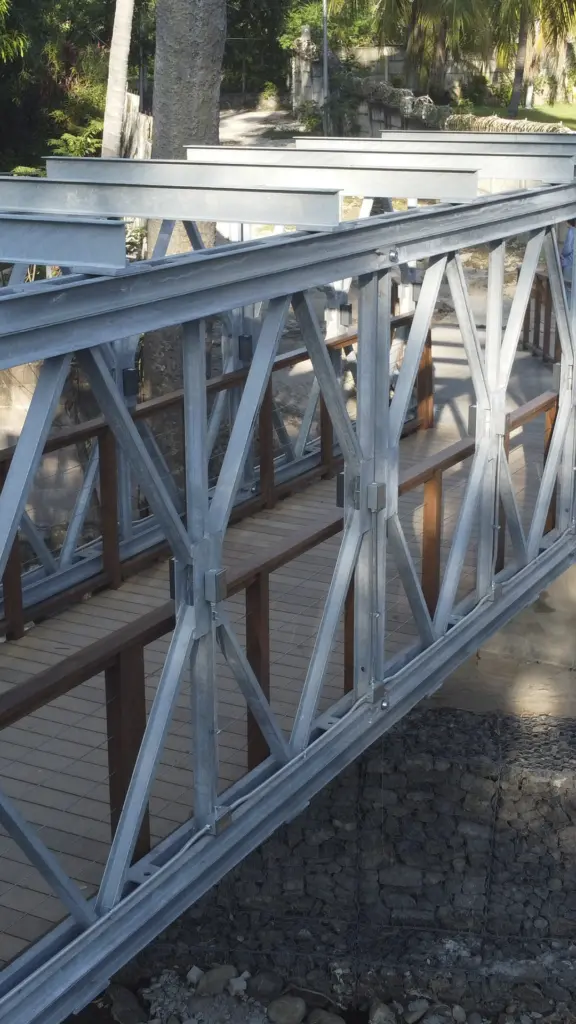 Puente Peatonal El Zonte